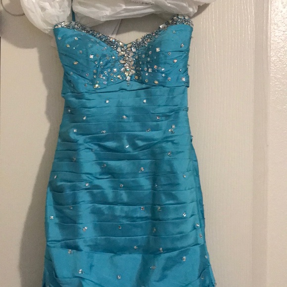 Mori Lee By Madeline Gardner Gown - Picture 2 of 4